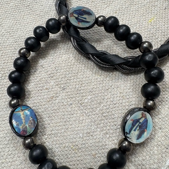 Black Beaded Bracelet Set - Picture 4 of 4